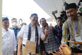 Menko Marves Luhut bidik perjalanan 1,4 miliar wisatawan nusantara