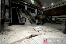 80 orang lebih tertimbun reruntuhan gedung akibat gempa di Bangkok