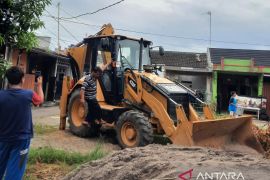 Pembangunan gedung TPA/TPQ Al Ikhlas TMI 1 dimulai