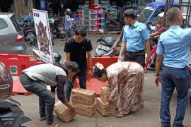 Dipkondag Surabaya gelar operasi pasar minyak goreng di delapan lokasi