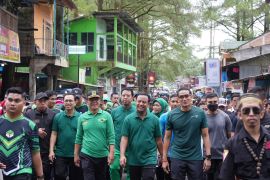 Menparekraf ikuti jalan sehat PPP di Gowa Sulsel