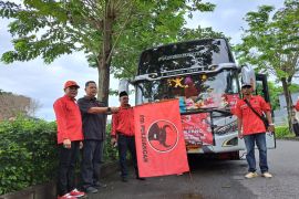 Ratusan  kader PDIP Surabaya ziarah ke makam Bung Karno