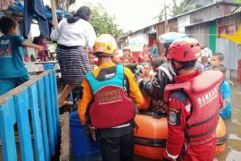 Seorang ibu meninggal akibat banjir Makassar