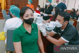 Meski kasus melandai, Satgas COVID-19 ajak masyarakat Bali lanjutkan vaksinasi