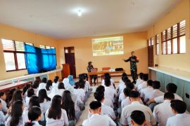TNI sasar siswa perbatasan jadi prajurit