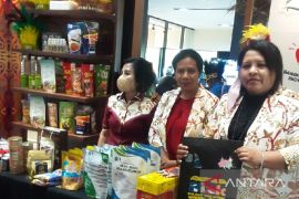 Pemkab Biak Numfor membantu pelaku UMKM mendaftarkan merek dagang