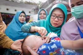 Ketua PKK minta orang tua di Banda Aceh sukseskan Sub PIN Polio putaran kedua