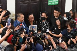 Kisah tiga ibu perjuangkan keadilan bagi mendiang anaknya