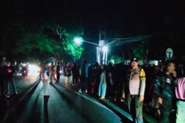 Bocah Lombok Timur tenggelam di sungai belum ditemukan, keluarga doa bersama