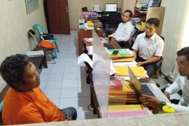 Diduga cabuli puluhan siswi SD, Polisi Banyuwangi tangkap pedagang mainan keliling