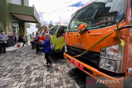 Yogyakarta mengoperasikan 42 armada tambahan pengangkutan sampah