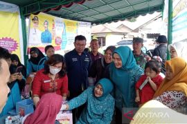 Ketua TP PKK Sumut - Tapsel pantau pelaksanaan imunisasi polio di Sipirok