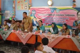 Bupati Bengkayang dukung pemberian makanan tambahan cegah stunting