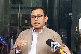 Terkait soal dana hibah, KPK periksa tiga anggota DPRD