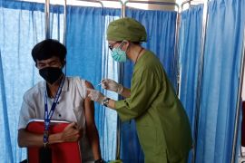 Layanan vaksinasi COVID-19 penguat masih gratis