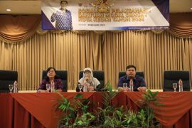 Kediri latih petugas kelurahan terima daftar bantuan modal DBH Cukai