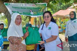 Perempuan Tani HKTI Gorontalo bantu disabilitas di Kepulauan