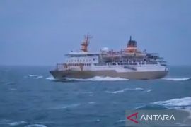 KM Sabuk 80 batal layani rute Pulau Laut Natuna akibat cuaca buruk