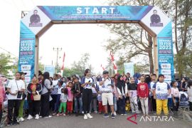 FOTO - Jalan Sehat Bersama BUMN di Belitung Timur