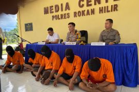 Lima penjaga kebun sawit di Rohil aniaya pencuri berondolan hingga tewas