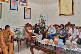 Pantarlih KPU Selayar lakukan coklit data pemilih di rumah bupati