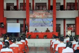 Kanim Bitung gelar "Immigration Goes to School"