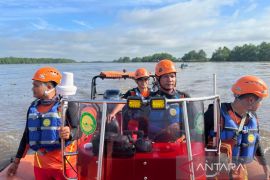 Nelayan tenggelam di Sungai Barito ditemukan