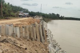 Kades Danau Baru di Inhu kesal karena dua proyek APBN bermasalah