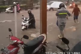 Guyuran hujan deras beberapa kawasan Kota Banjarbaru banjir