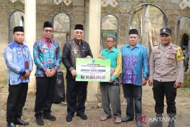 Pemkab HSS berupaya maksimal penuhi kebutuhan pembangunan tempat ibadah