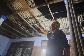 Polri ganti rugi rumah rusak terdampak helikopter Kapolda Jatim