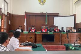 Perusahaan listrik nunggak utang Rp48 miliar disidang di Surabaya