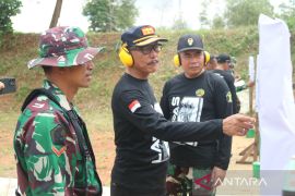 Kemenkumham Kalsel tempa disiplin dan keterampilan menembak petugas Lapas