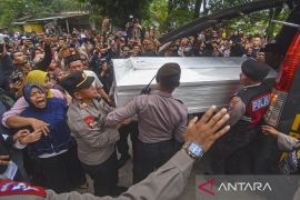 Pemakaman jenazah warga Lombok korban gempa Turki
