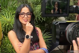 Nirina turunkan berat badan karena "Jatuh Cinta Seperti di Film-film"