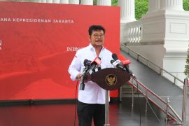 Jokowi meminta menteri jaga ketersediaan pangan jelang puasa