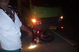 Pengendara motor di Paser tewas setelah menabrak Truk