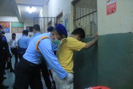 Petugas temukan senjata tajam saat razia di Lapas Pemuda Madiun