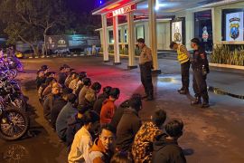 Polres Bondowoso tertibkan puluhan sepeda motor knalpot "brong"