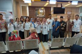 Imigrasi Padang layani pemohon paspor haji di luar hari kerja