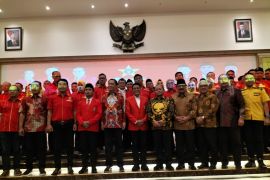 Wawali Kota Pasuruan dilantik jadi Ketua SOKSI Jatim, menantu Pakde Karwo pengurus