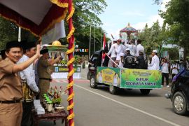 Wabup lepas pawai ta'aruf kafillah MTQ HSS