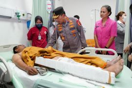 Empat orang korban kecelakaan helikopter di Jambi sudah pulang ke rumah