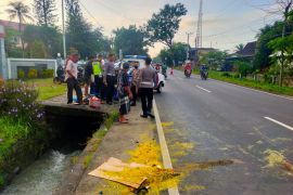 Tiga tewas akibat kecelakaan beruntun sepeda motor