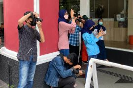 Dispusip Surabaya kembangkan kreativitas pelajar SMP dengan fotografi