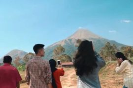 Menikmati "view" Gunung Penanggungan dari Ubaya Training Center