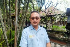 Pemprov Bali sosialisasi aturan ke turis lewat baliho berbahasa asing