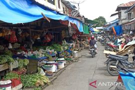 Pedagang diimbau tidak menimbun sembako jelang Ramadhan
