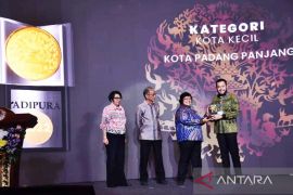 Padang Panjang terima Piala Adipura untuk ke 15 kalinya