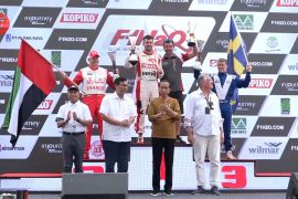 Jokowi: F1 Powerboat seru sekali